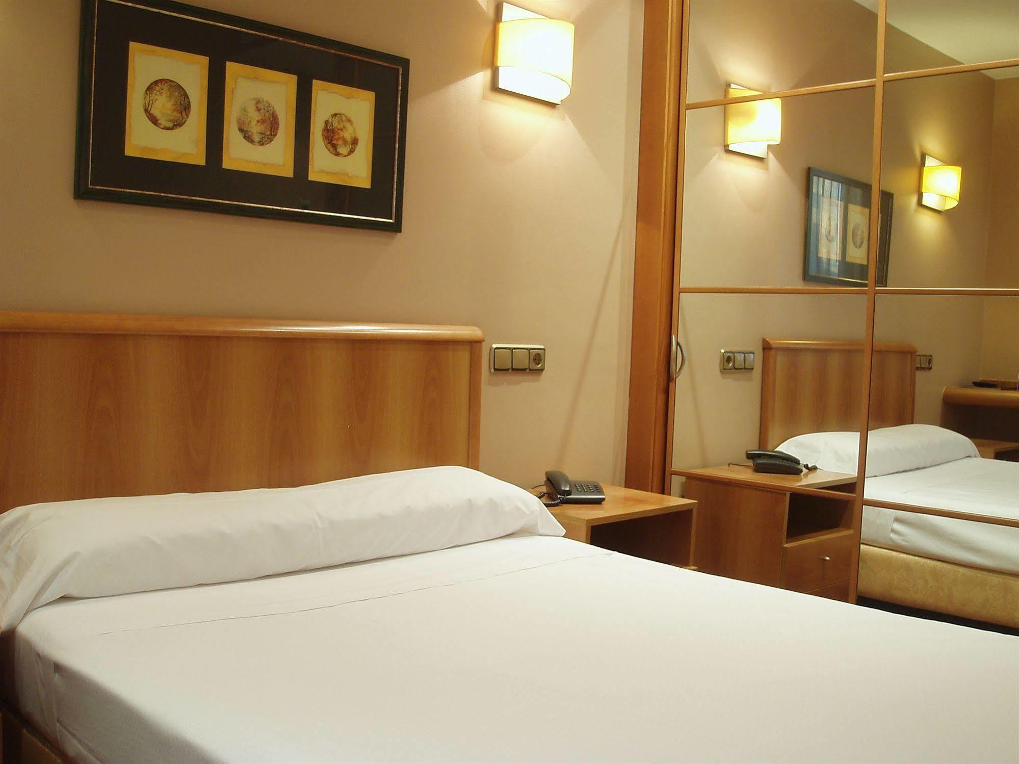 Hotel Carreno Oviedo Exterior photo