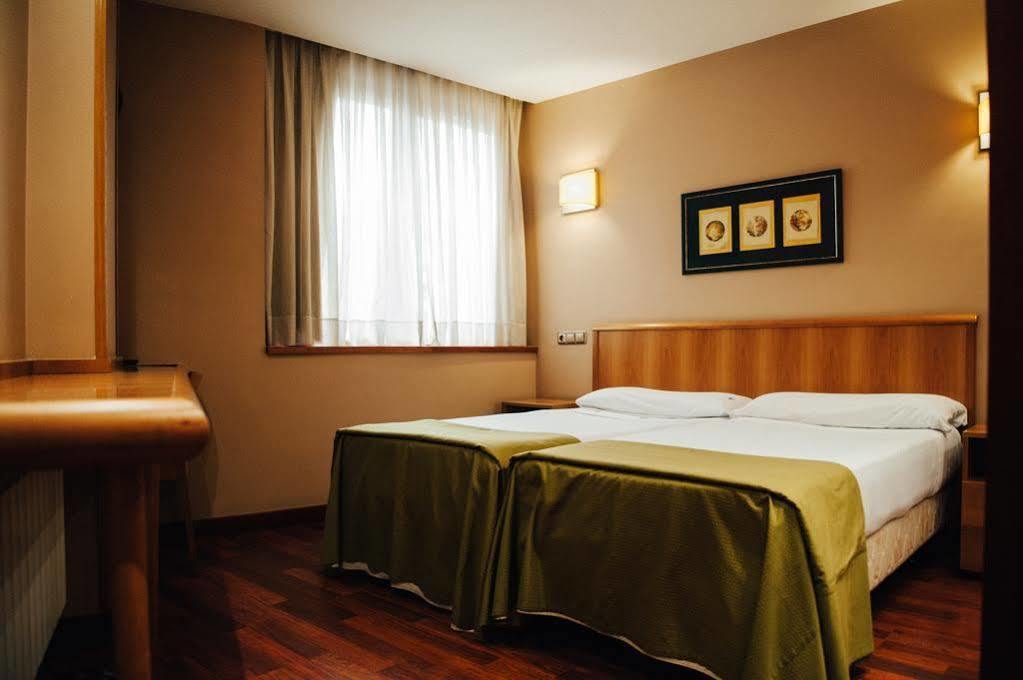 Hotel Carreno Oviedo Exterior photo